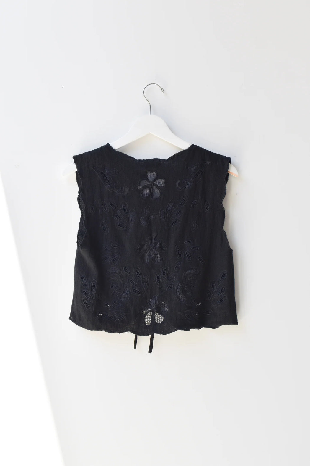 Flower Lace Vest | Black