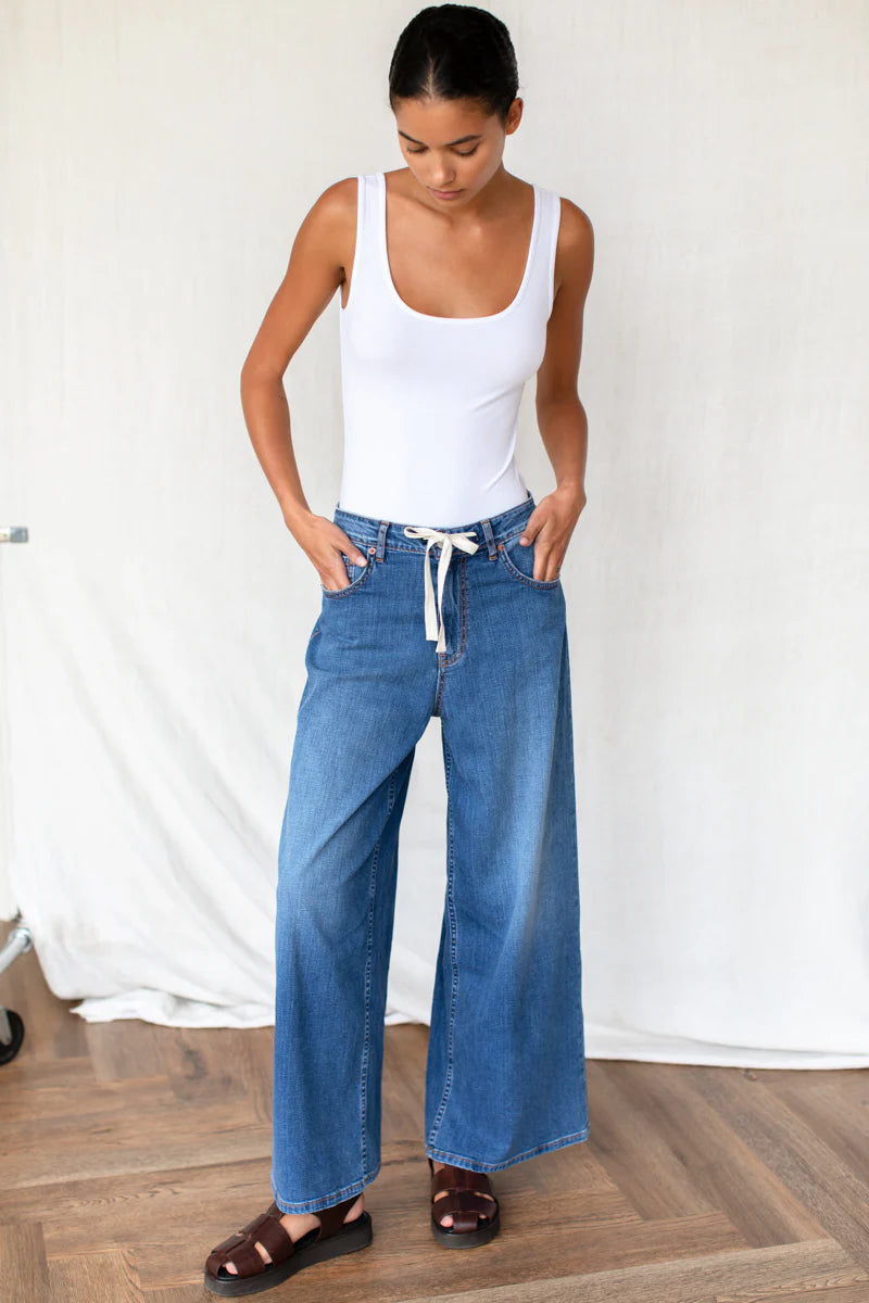Super Wide Leg | Medium Light Wash