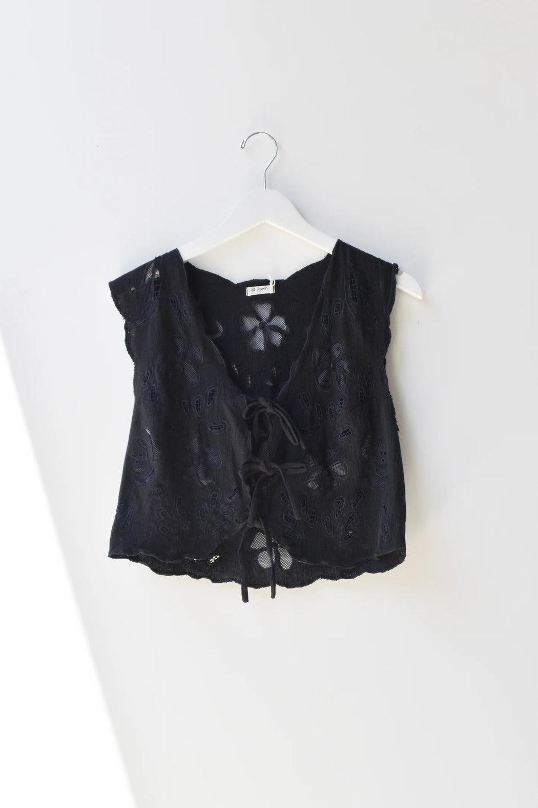 Flower Lace Vest | Black