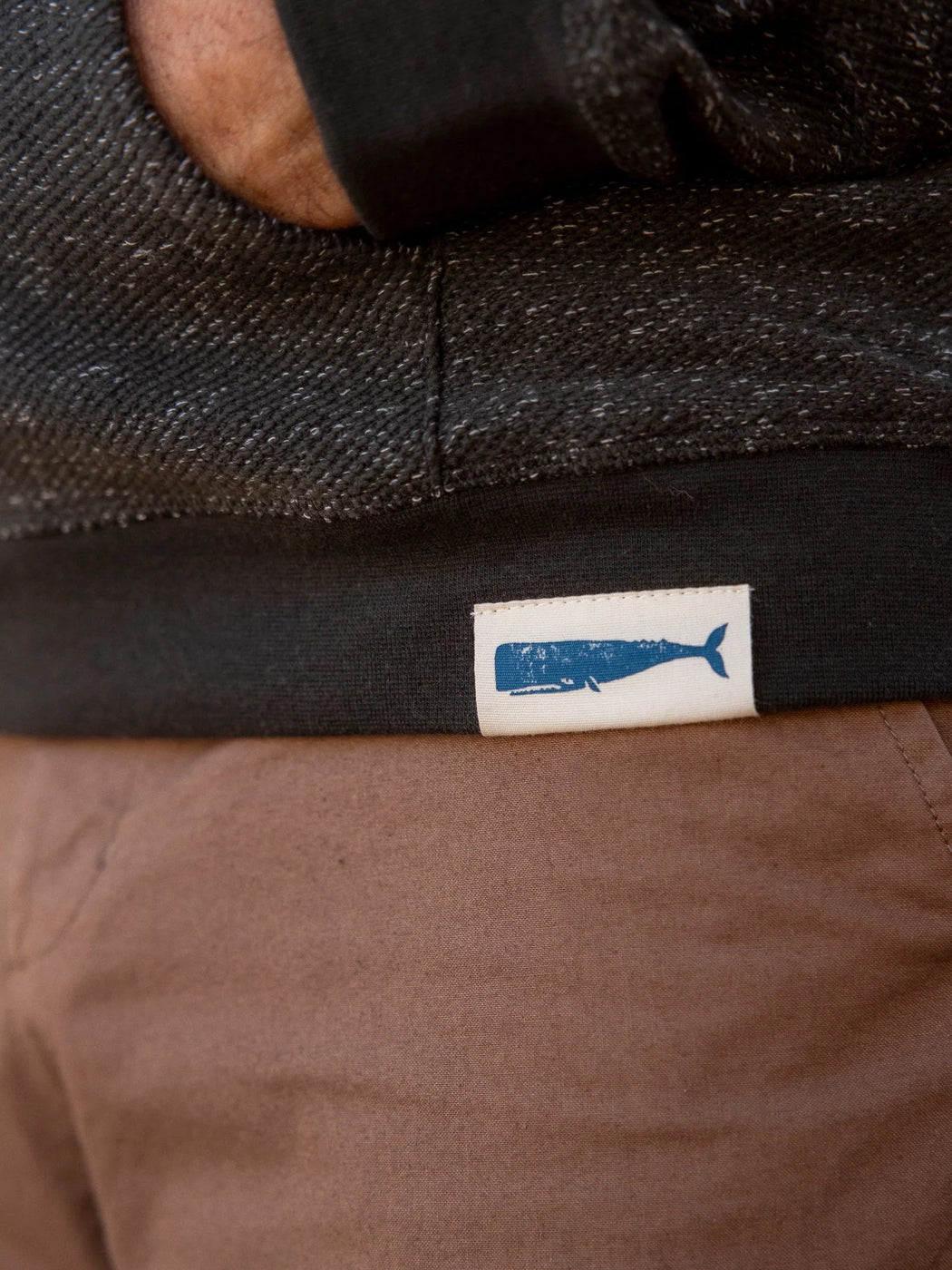 Whale Patch Pullover I Faded Black
