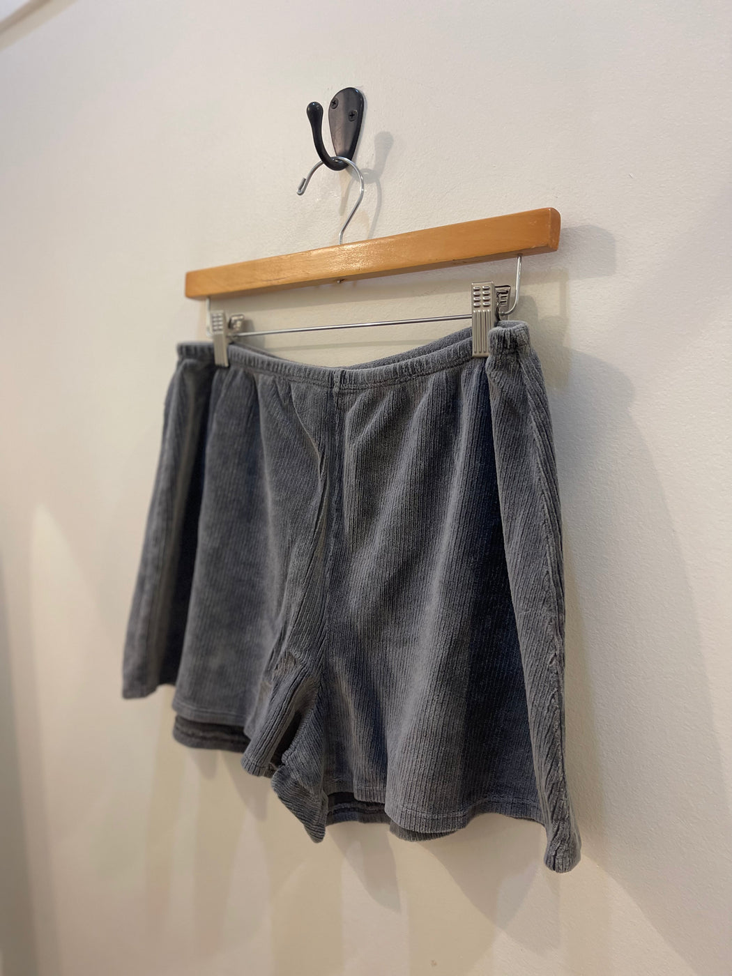 Noa Velour Short | Vintage Black