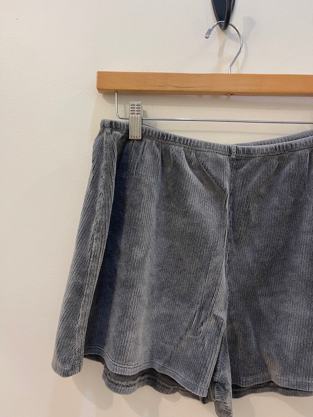 Noa Velour Short | Vintage Black
