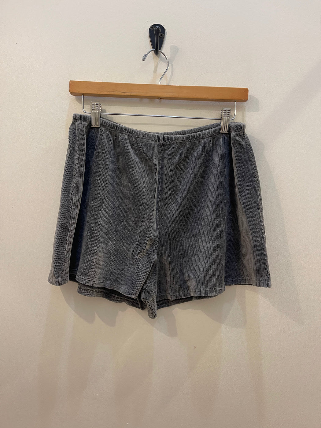 Noa Velour Short | Vintage Black