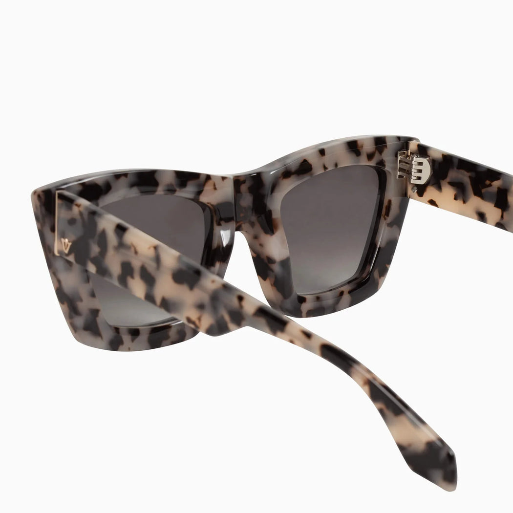 Soho Ivory Tort / Black Gradient Lens Polarised