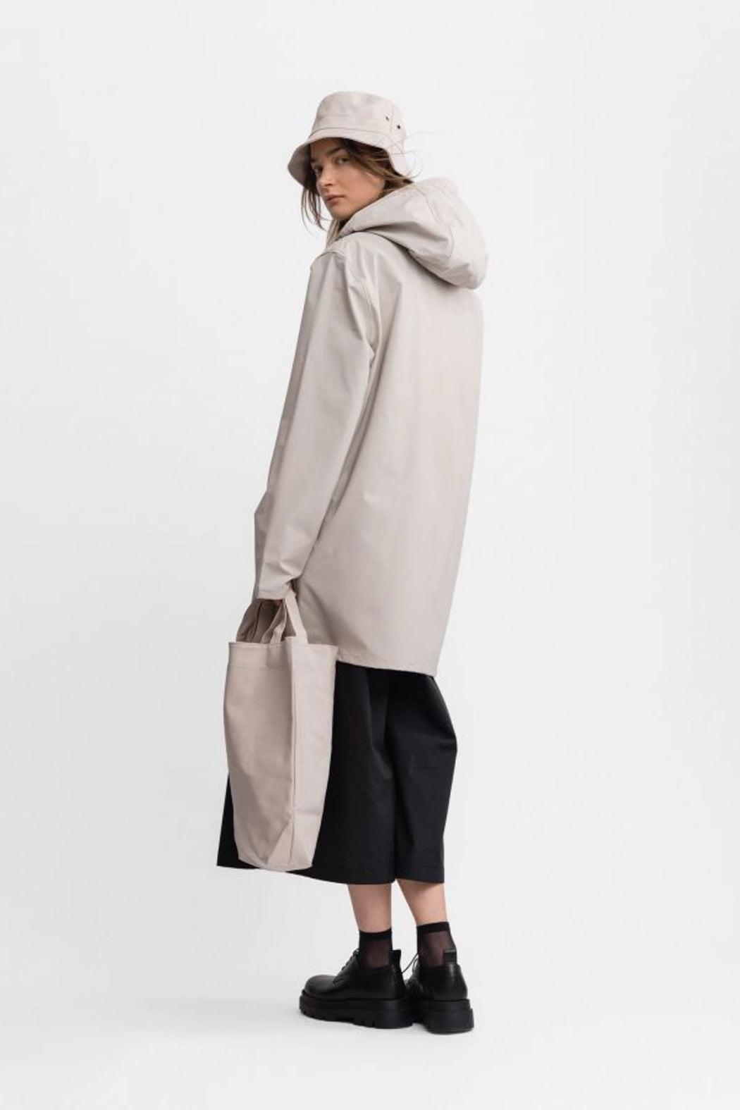 Stockholm LW Raincoat | Light Sand