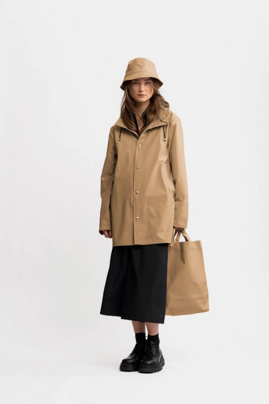 Stockholm LW Raincoat | Sand
