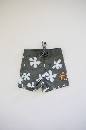 Kids Townshorts | Black Plumeria