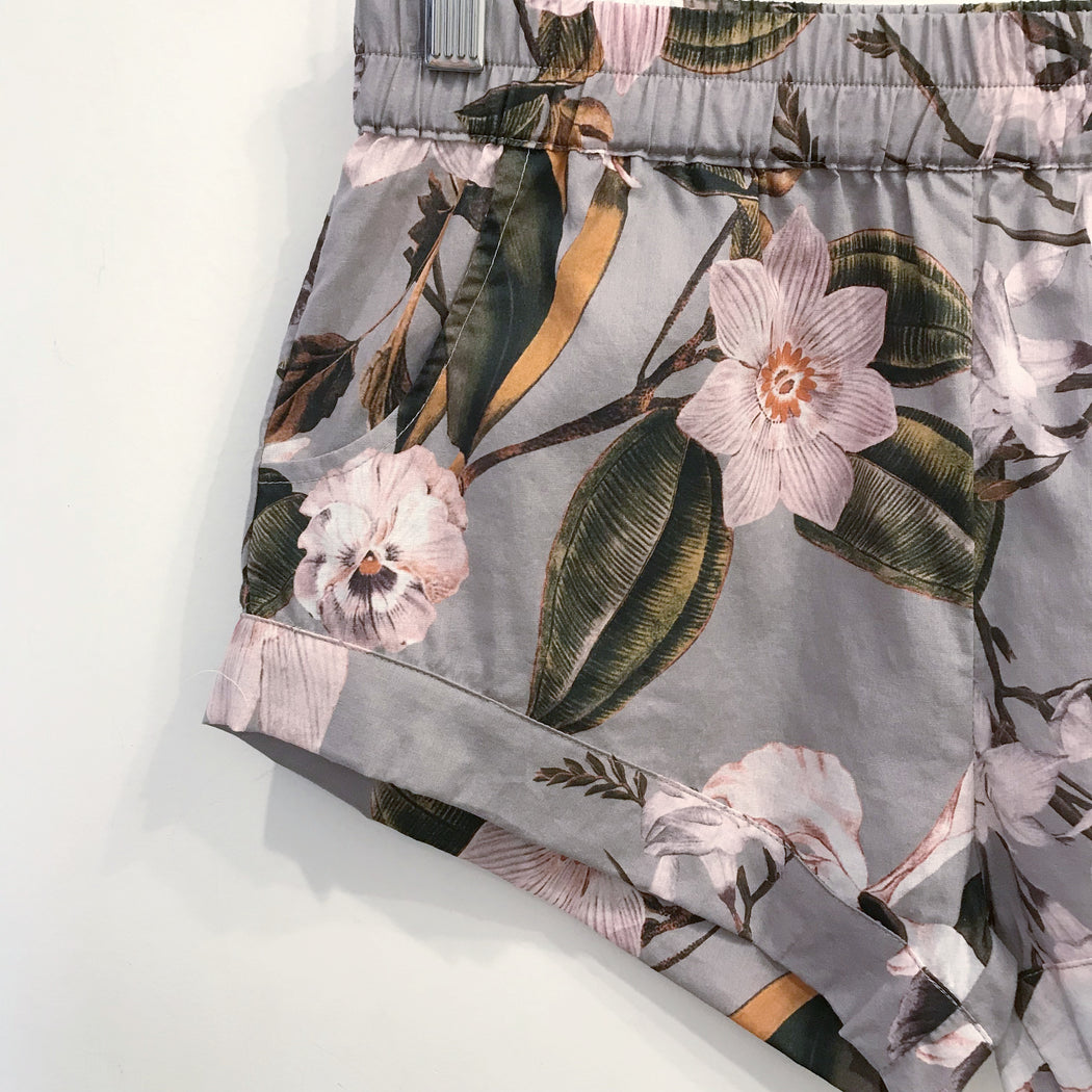Stevie Short | Violet Floral