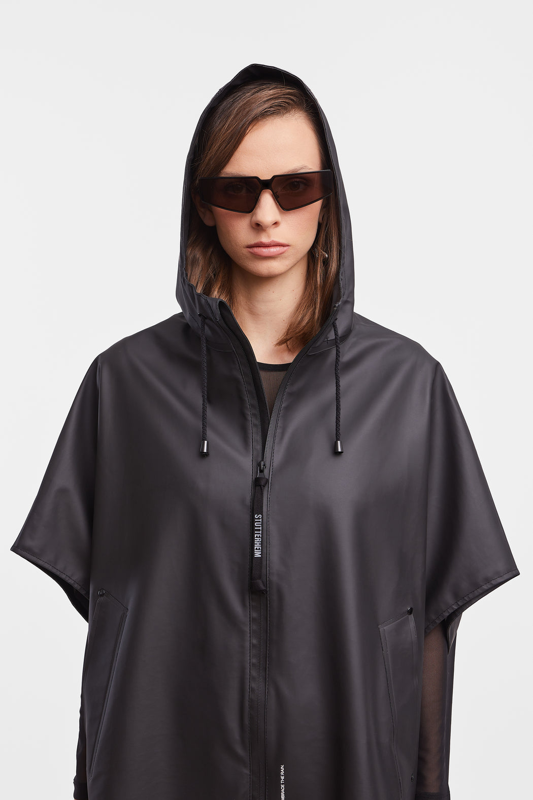 Lomma Zip Poncho | Black