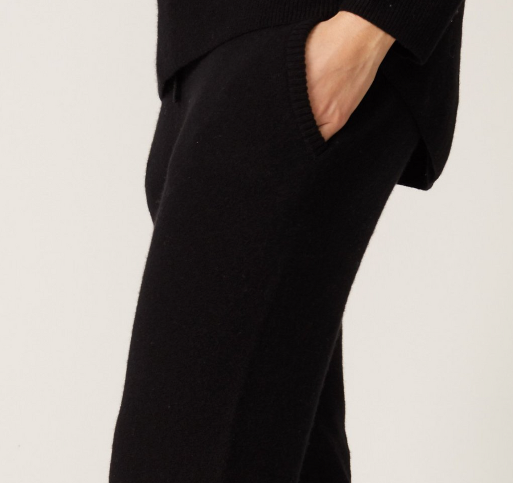 Cashmere Sporty Sweats | Black