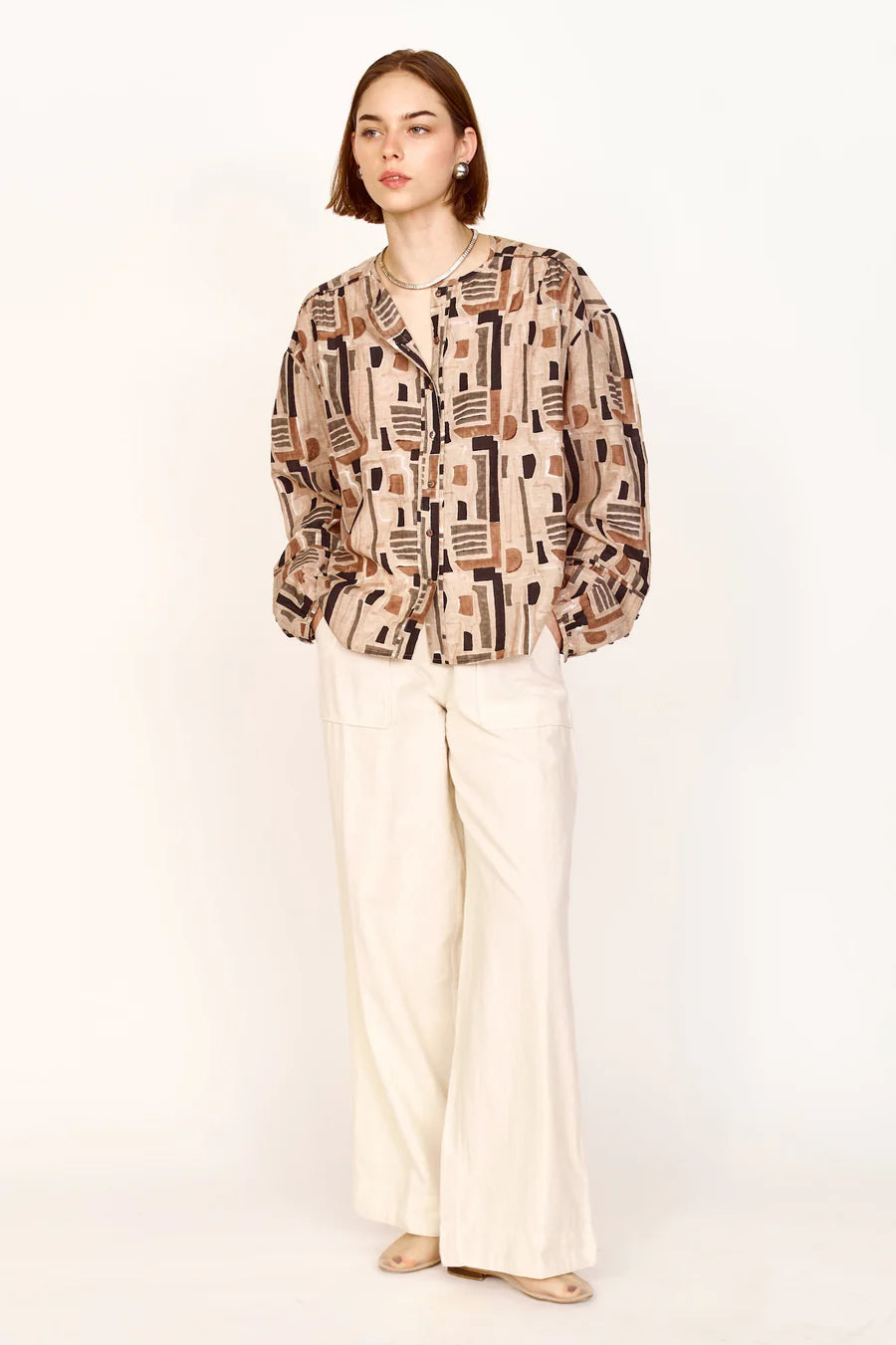 Dakota Blouse l Sand Labyrinth