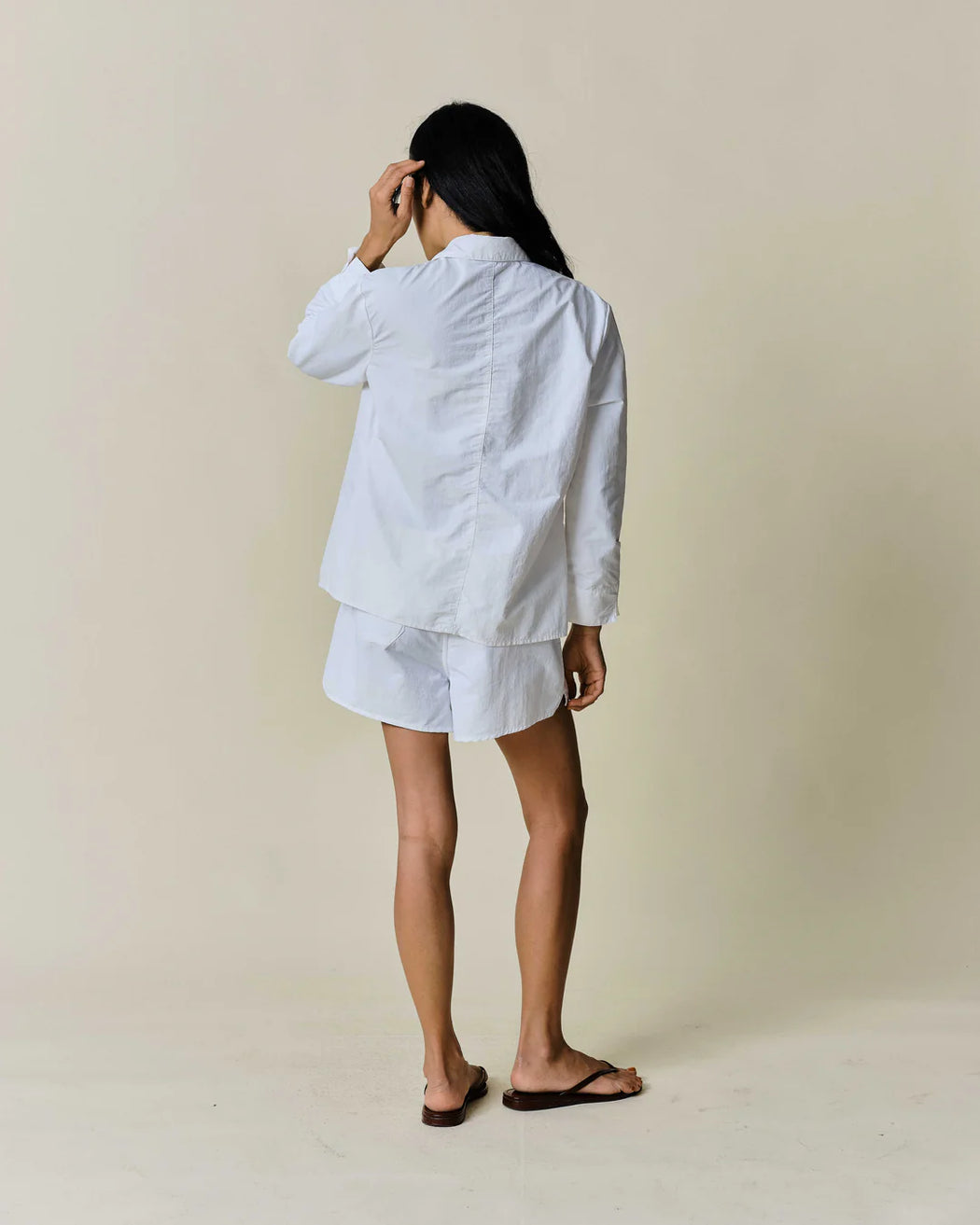 Easy Short | White