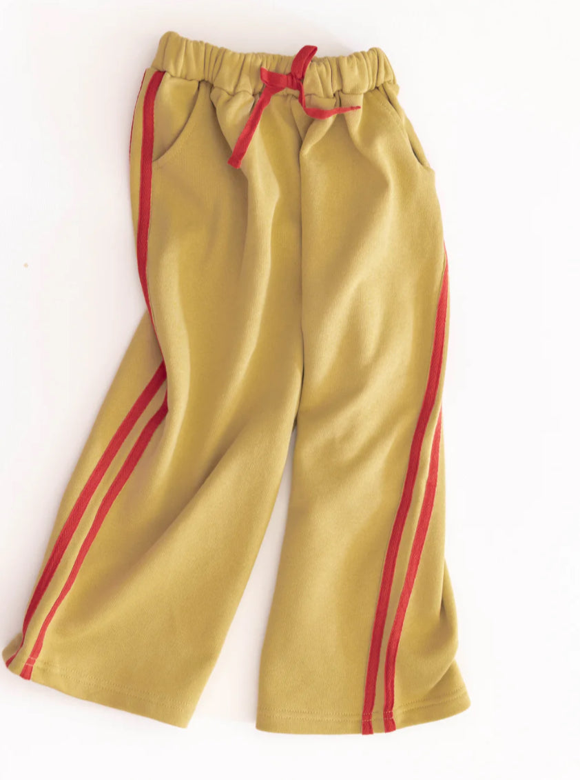 Crosswalk Trackies | Magazine Stand