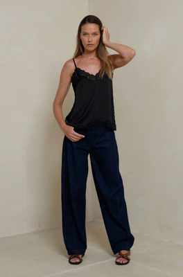 Bobbi Lace Top | Black