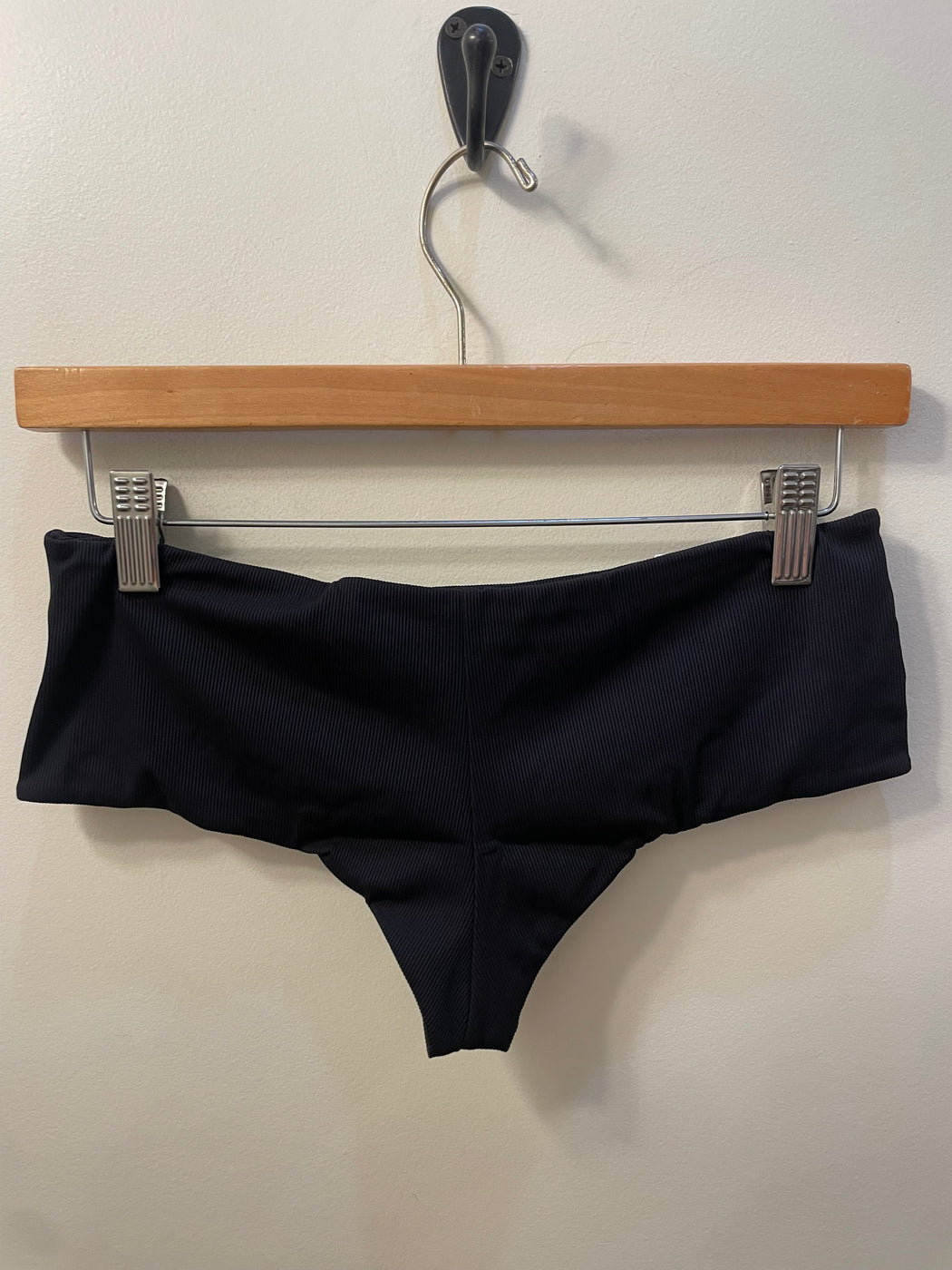 Rose Bottom | Black Rib
