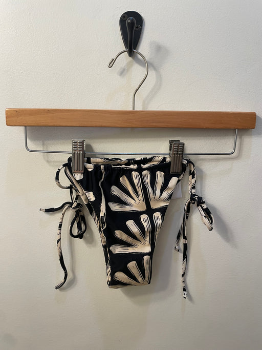 Gaia Bottom | Marais