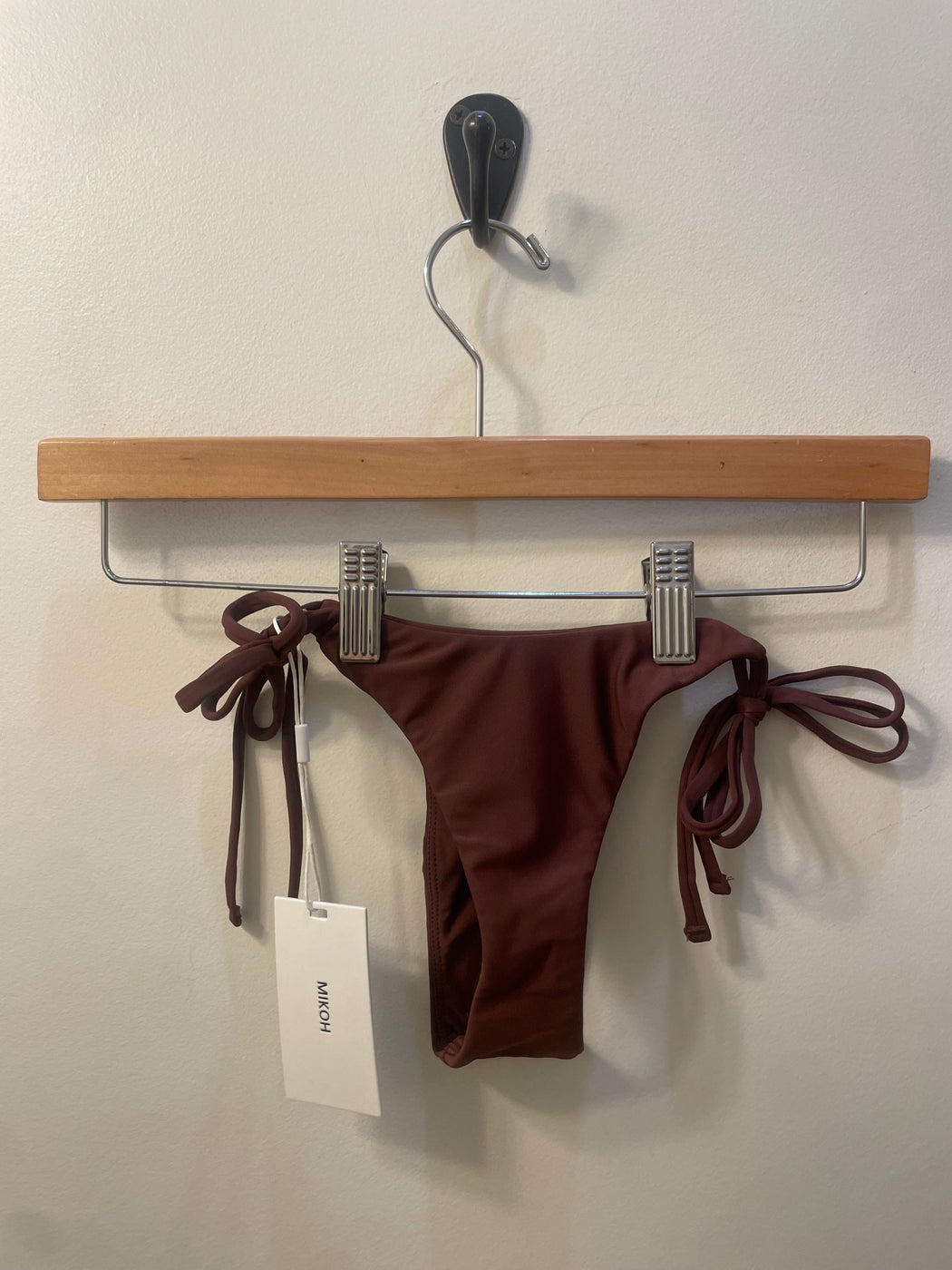 Skye Bottom | Anemone