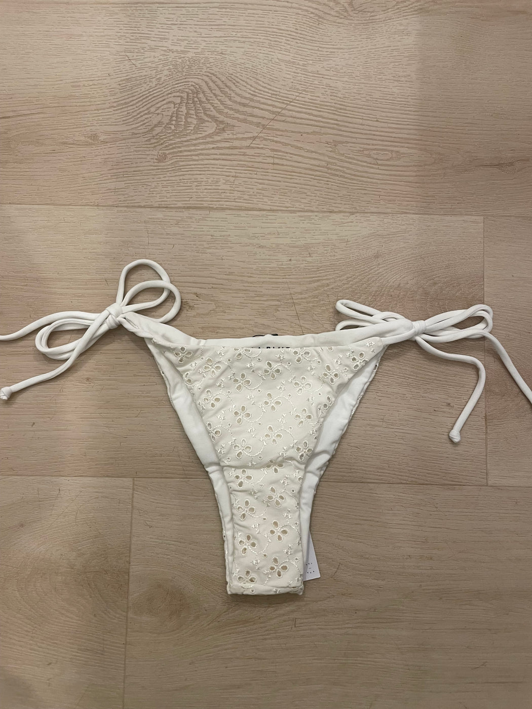 Ella Bottom  | Eyelette