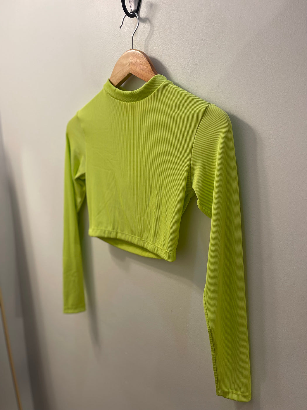 EXCLUSIVE Cropped Rash Guard | Neon Rib