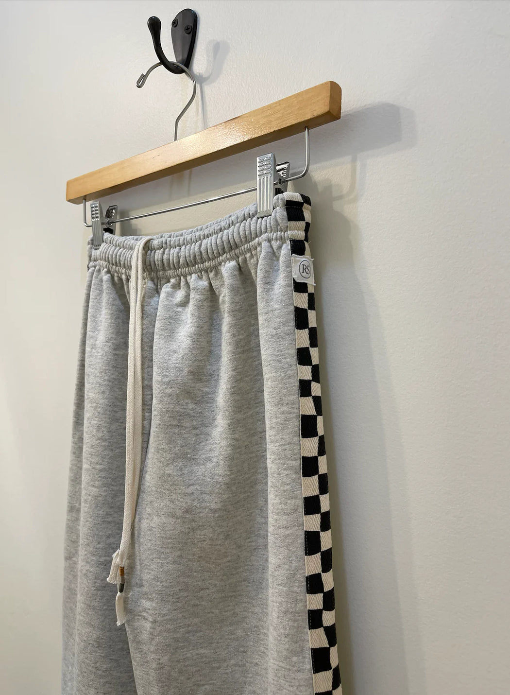 Studio Sweatpant | Checkered Cream