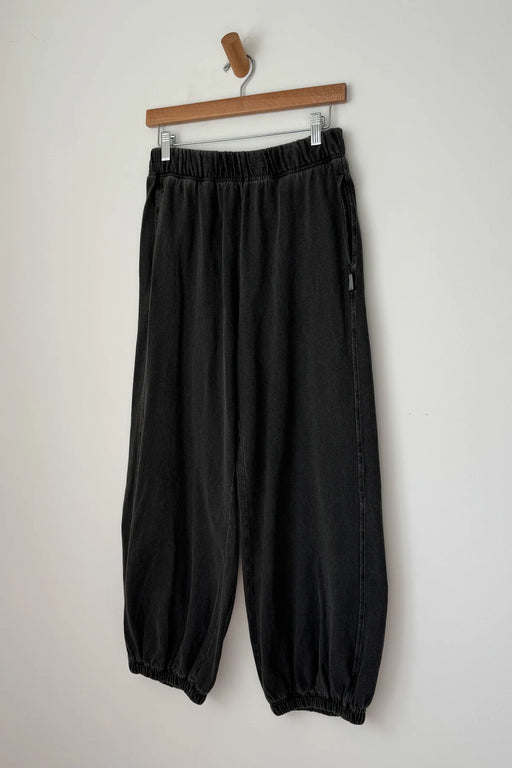 Balloon Pant | Almost Black