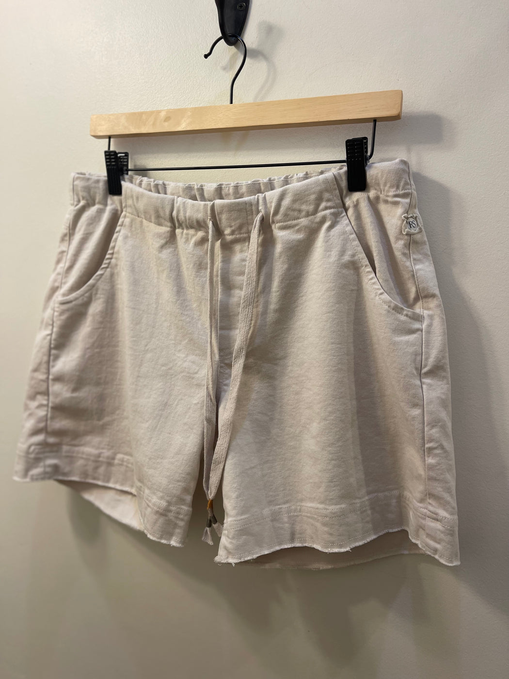 Gwen Boyfriend Short | Cream