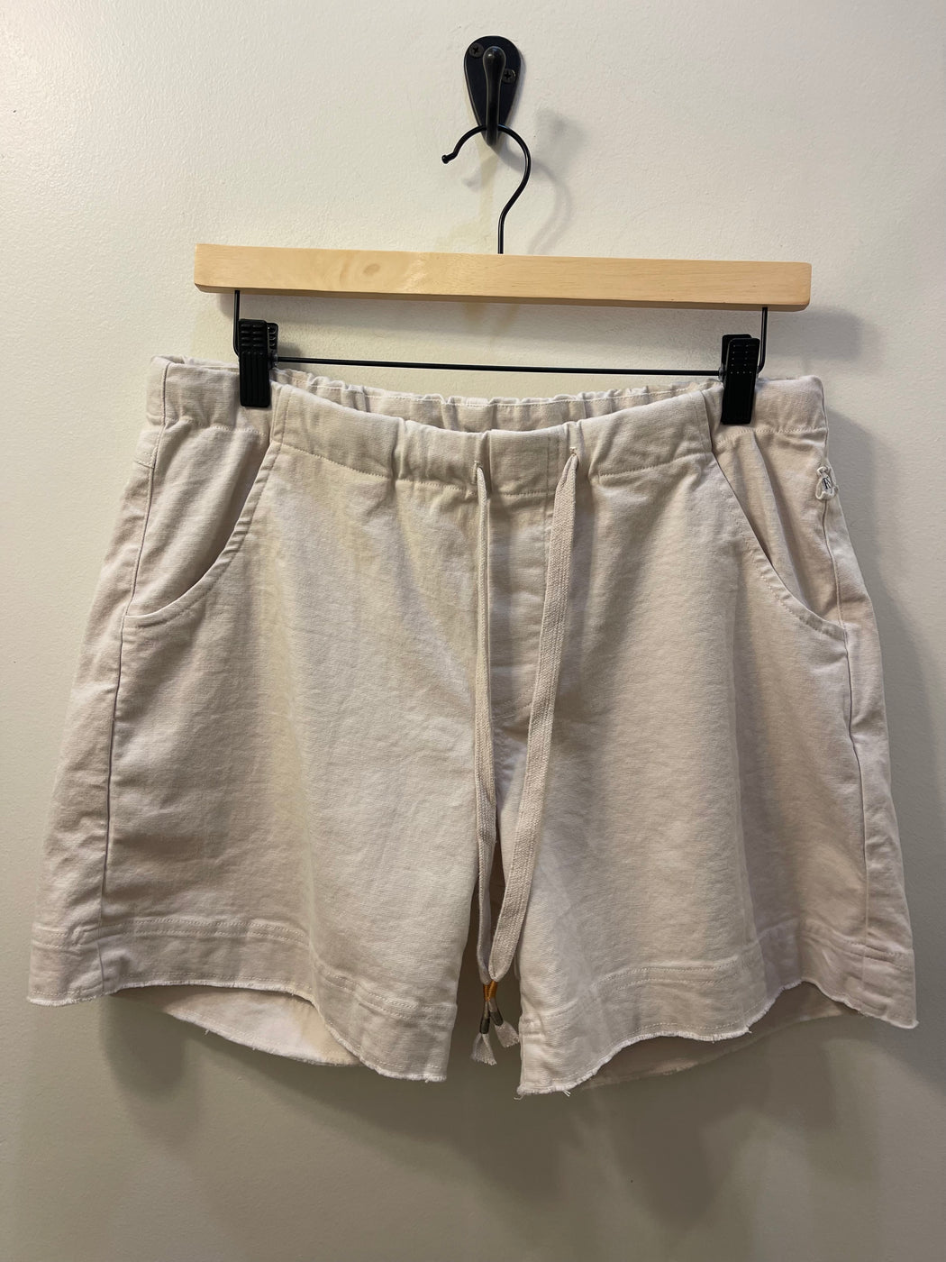 Gwen Boyfriend Short | Cream