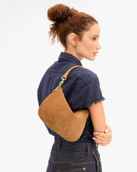 Petit Moyen | Caramel Suede w/ Whipstitch