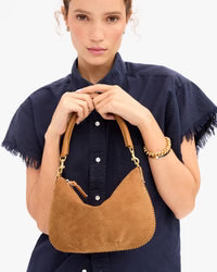 Petit Moyen | Caramel Suede w/ Whipstitch
