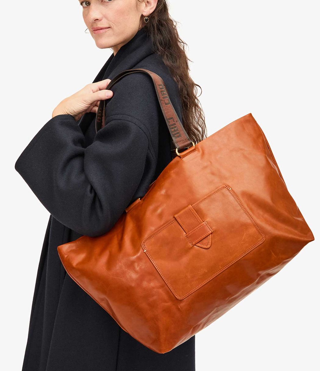 Grande Bateau Tote | Camel