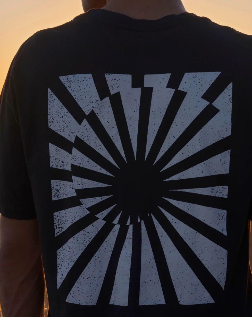 Refraction Tee | Faded Black