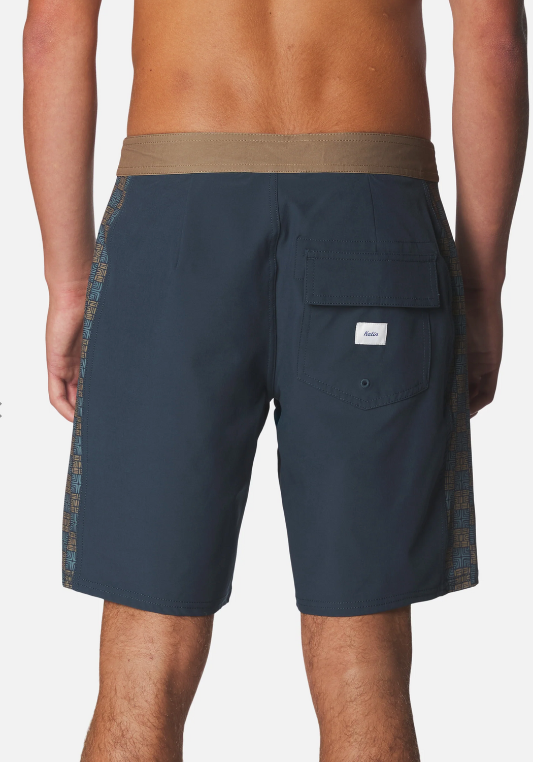 Resonate Hybrid Trunk | Sea Storm