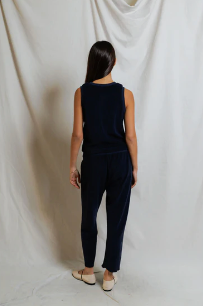 Eliana Loop Capri Pant | Navy