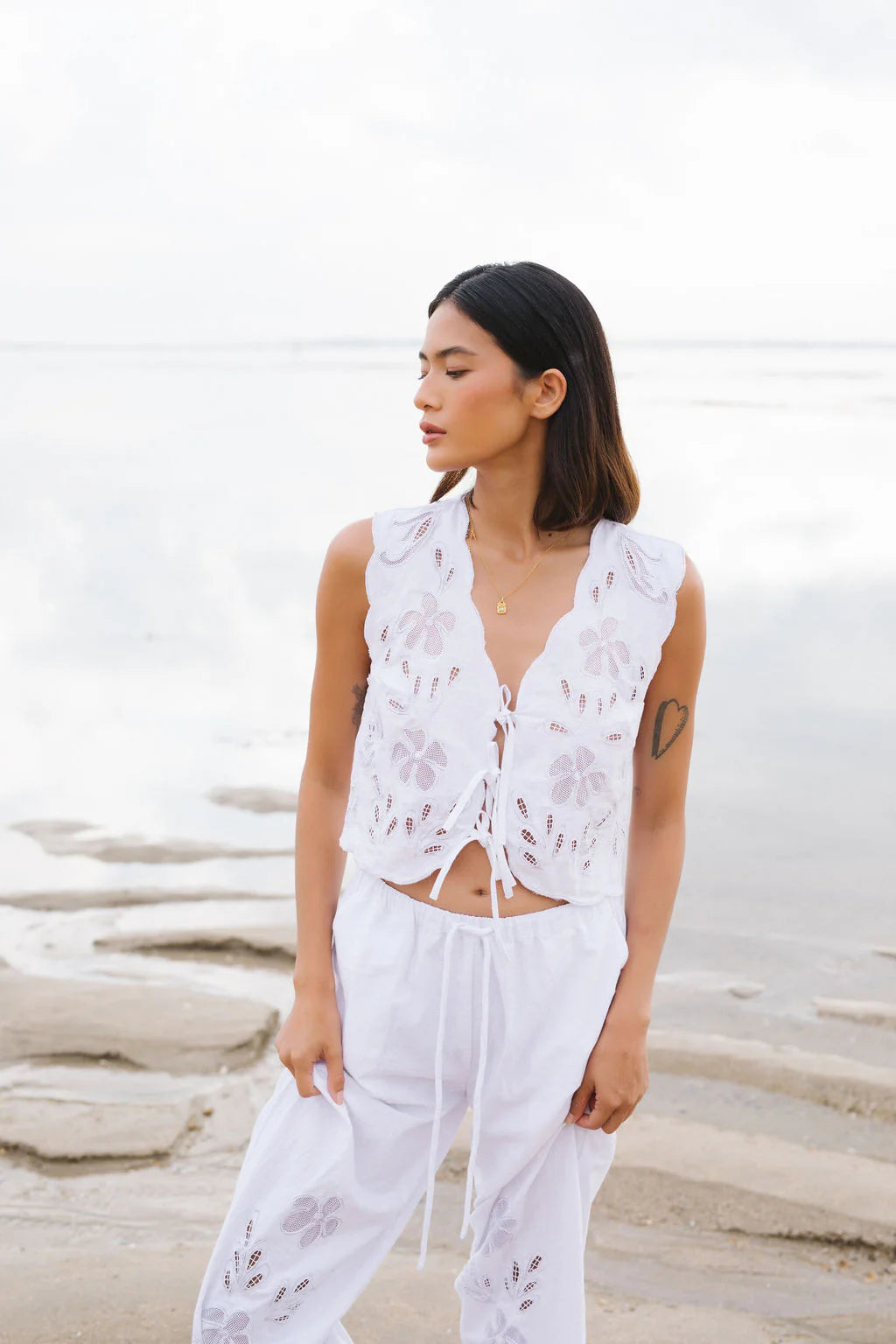 Flower Lace Vest | White