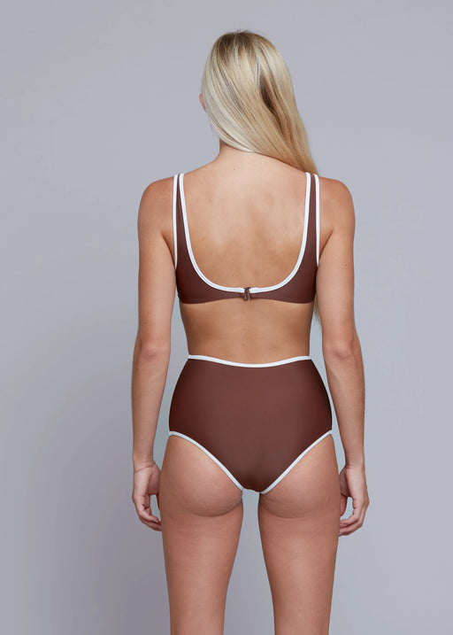 Seychelles Piped Bottom | Rum